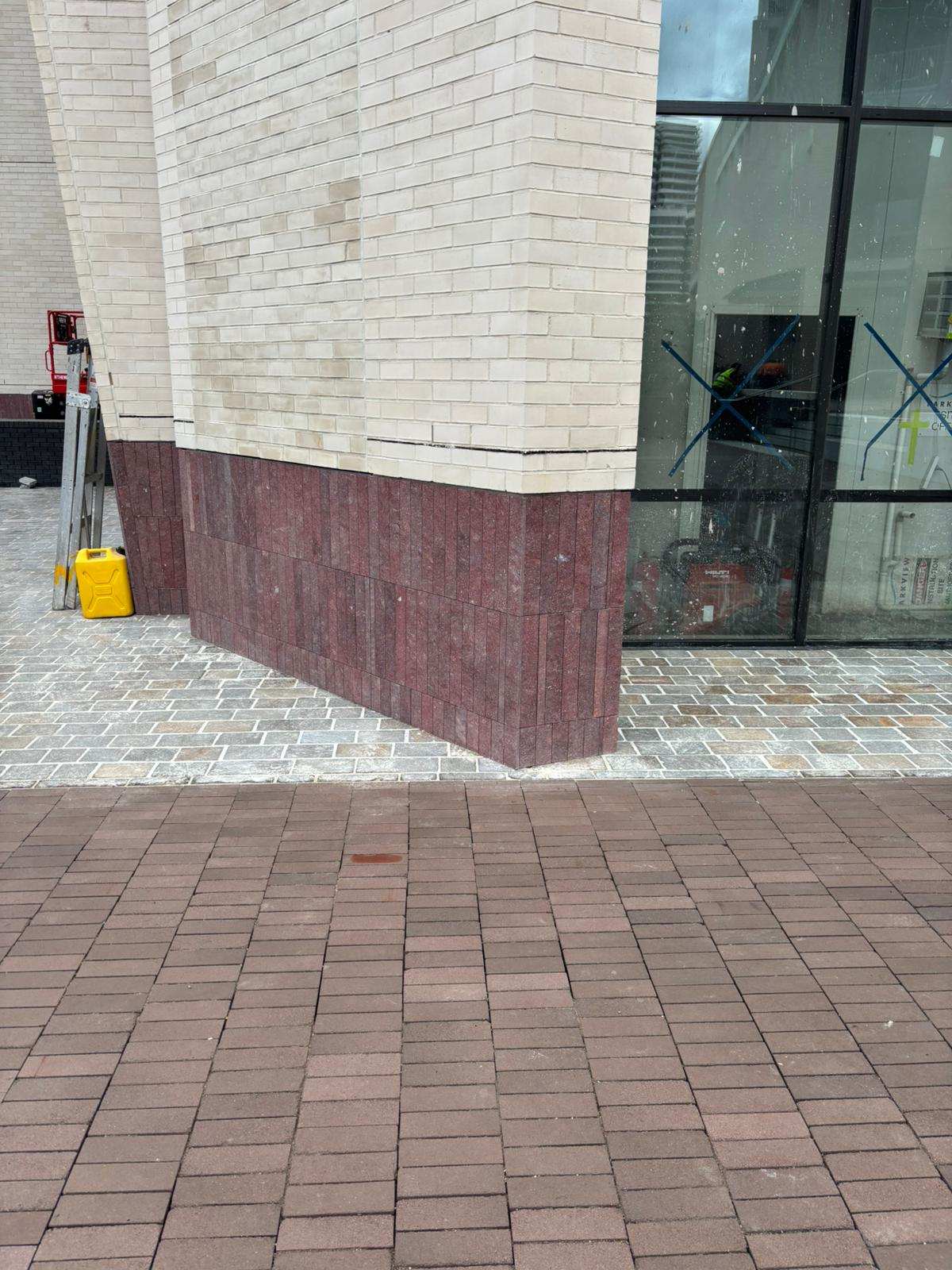 Outdoor Patio - Image 6